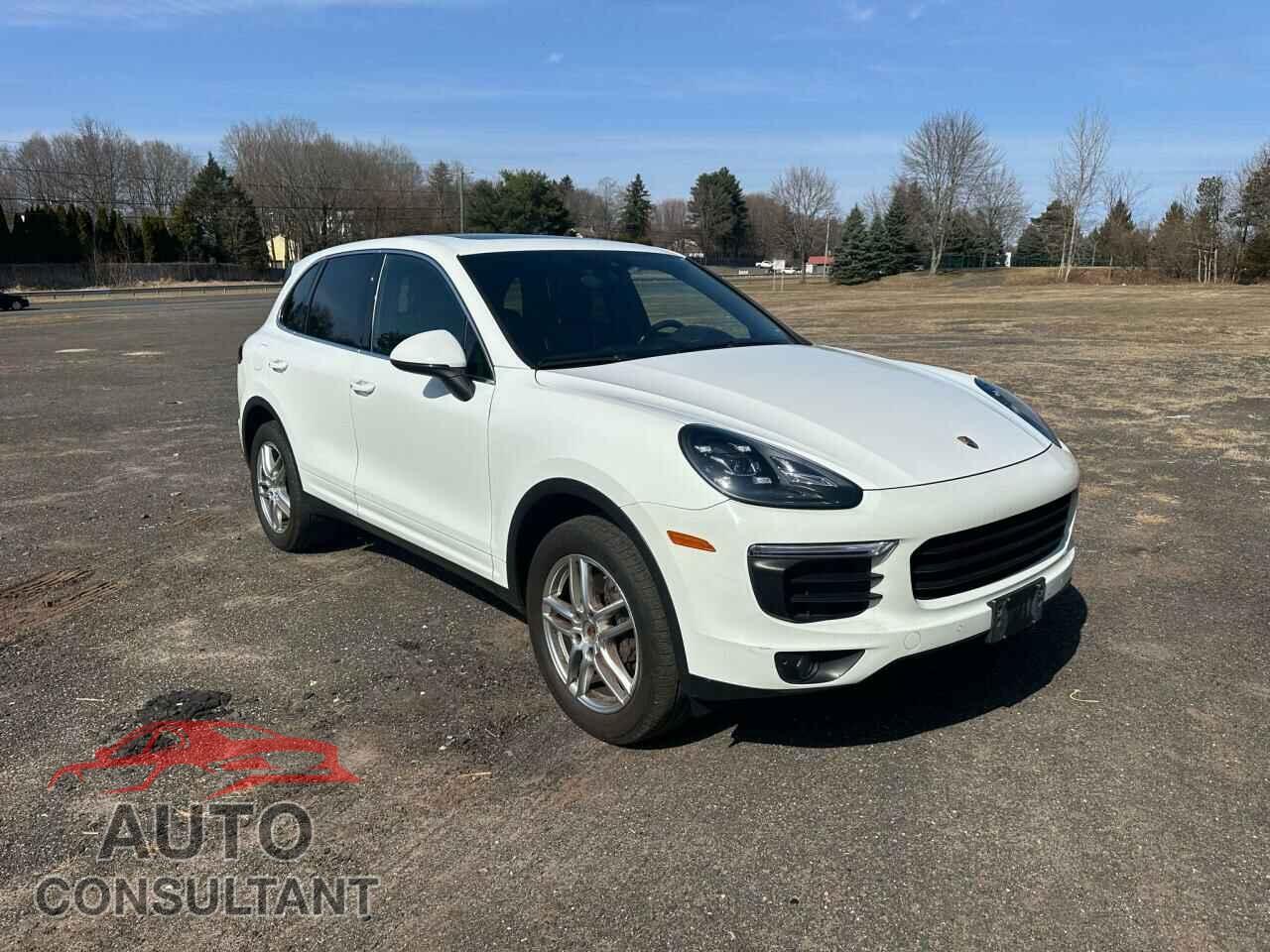 PORSCHE CAYENNE 2016 - WP1AA2A21GKA12328