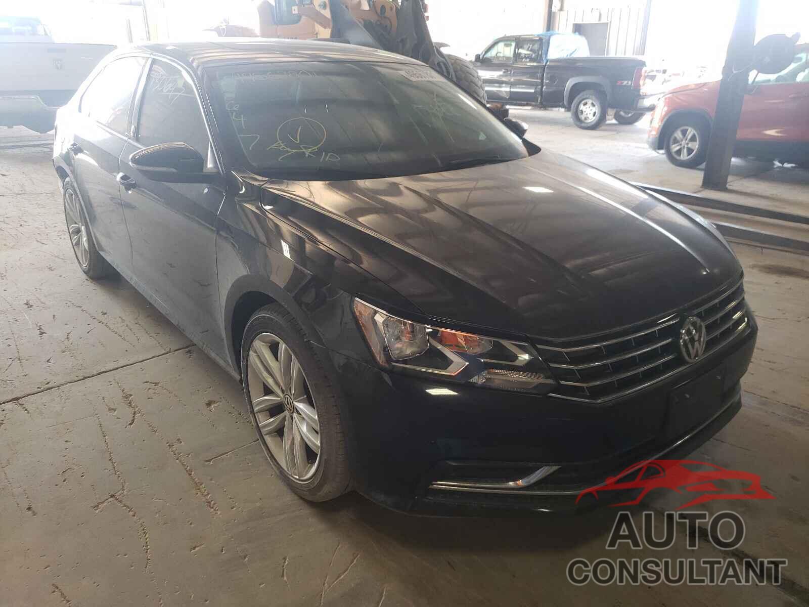 VOLKSWAGEN PASSAT 2019 - 1VWLA7A30KC013342