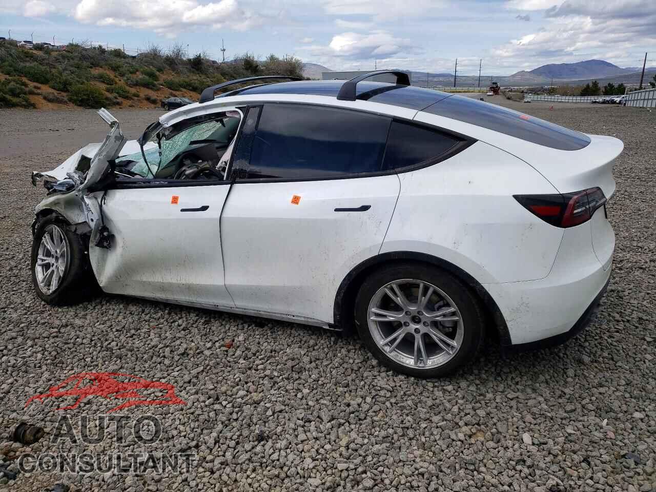 TESLA MODEL Y 2023 - 7SAYGDEE6PF711792