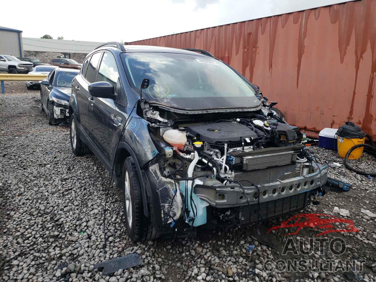 FORD ESCAPE 2018 - 1FMCU0GD5JUA47735