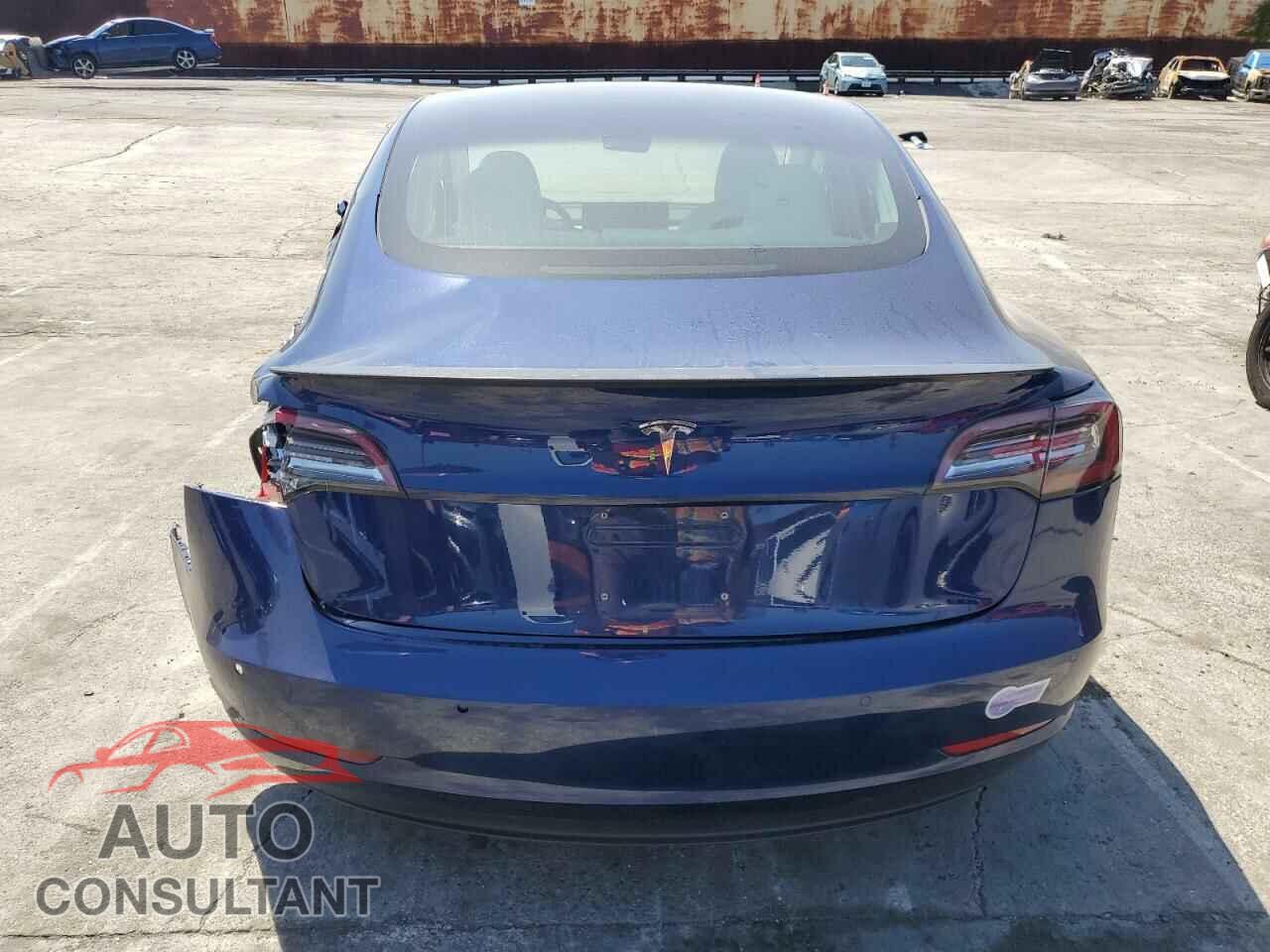 TESLA MODEL 3 2018 - 5YJ3E1EB4JF080677