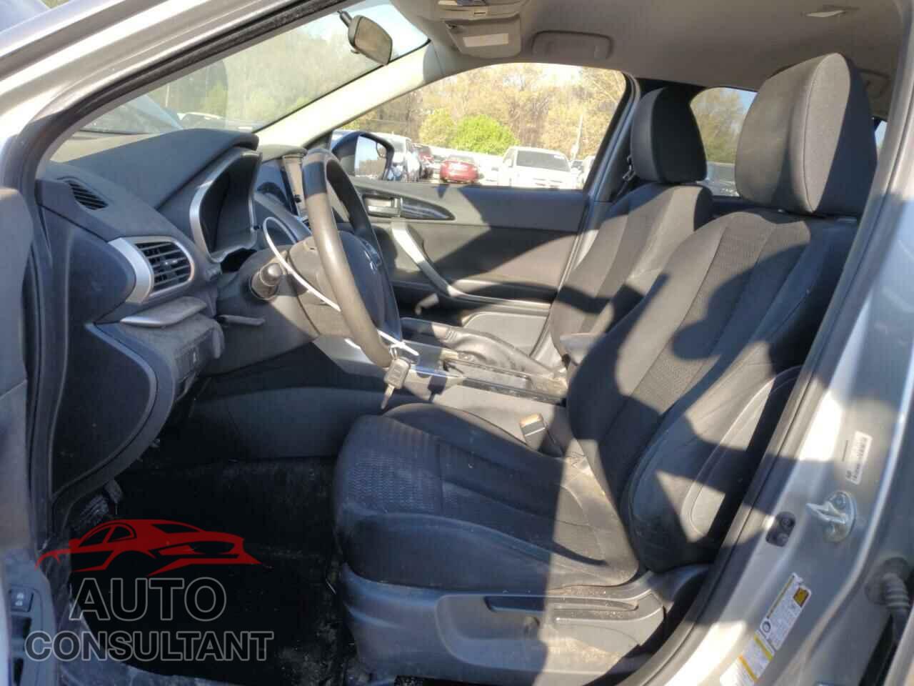 MITSUBISHI ECLIPSE 2019 - JA4AT3AA3KZ028985