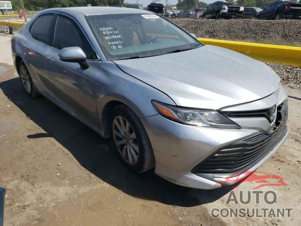 TOYOTA CAMRY 2018 - 4T1B11HK5JU017951
