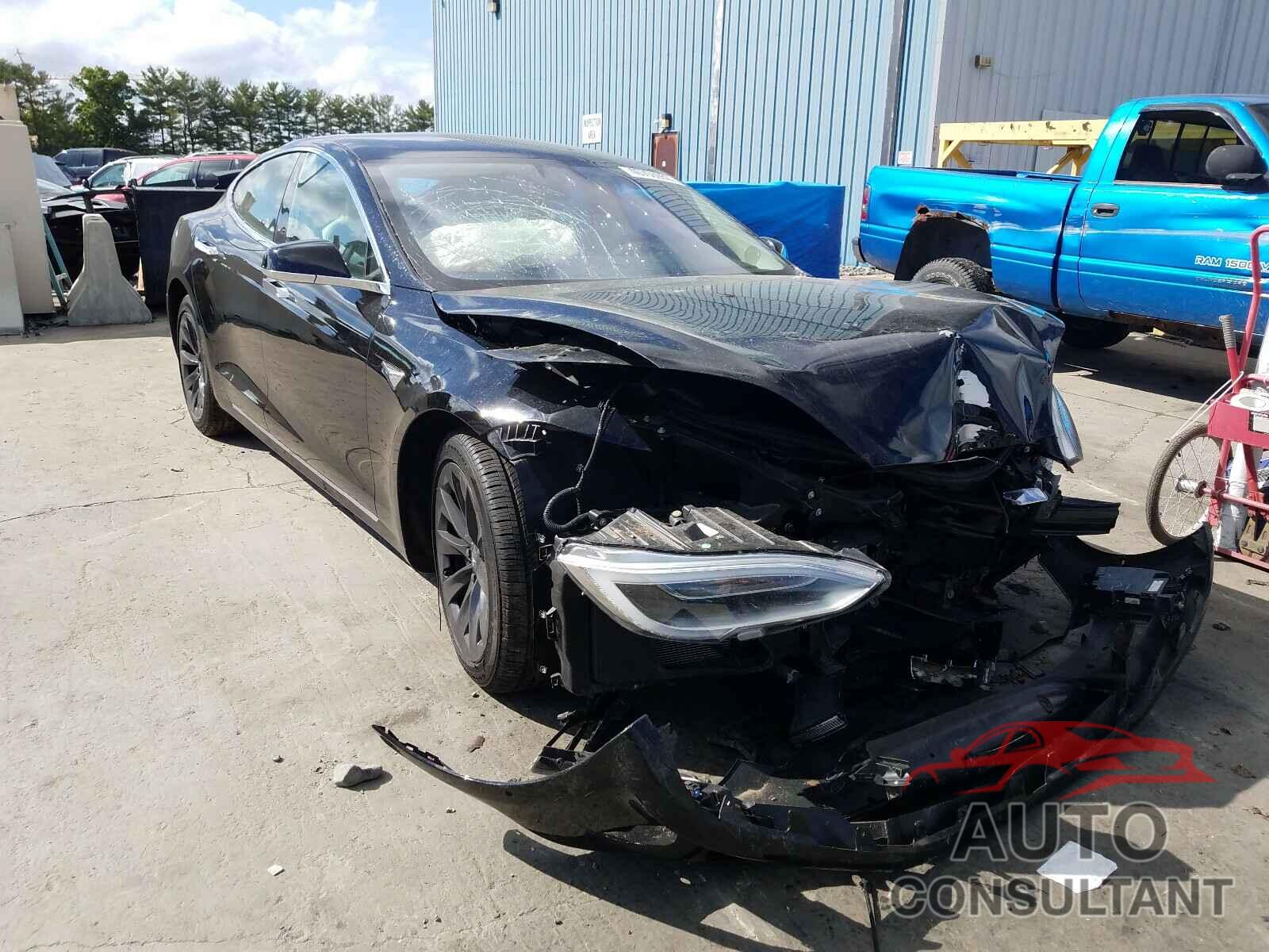 TESLA MODEL S 2018 - 5YJSA1E25JF239858