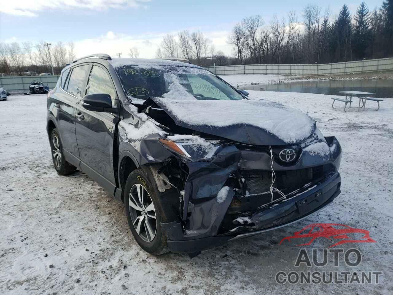 TOYOTA RAV4 2018 - JTMRFREVXJJ220143