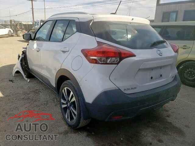 NISSAN KICKS 2019 - 3N1CP5CU3KL559670