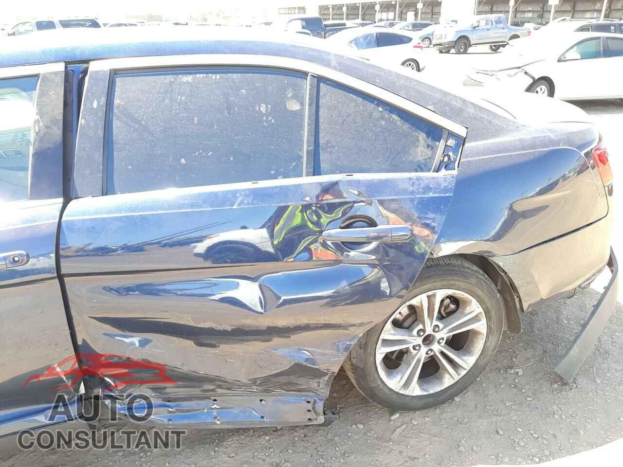 FORD TAURUS 2017 - 1FAHP2D86HG105757