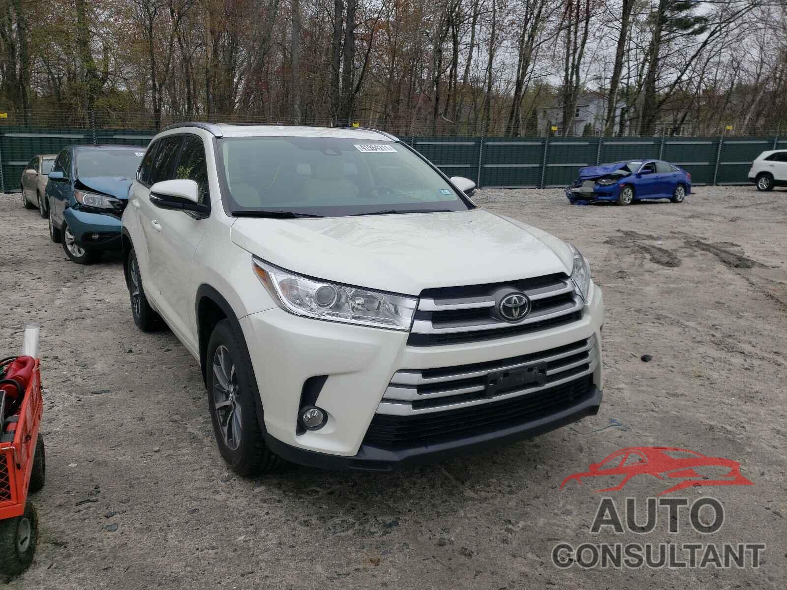 TOYOTA HIGHLANDER 2018 - 5TDJZRFH2JS555025
