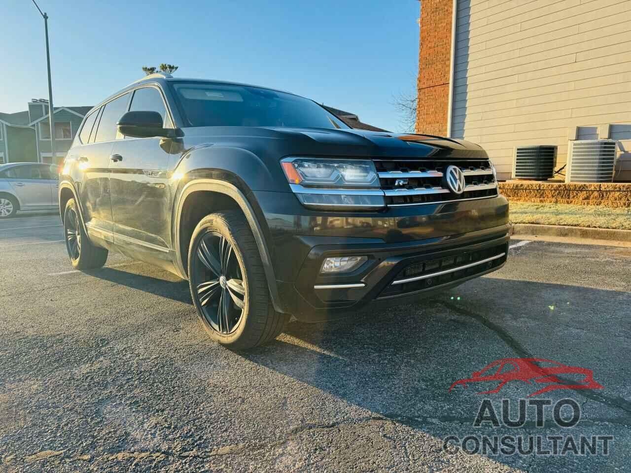 VOLKSWAGEN ATLAS 2018 - 1V2PR2CA0JC557879