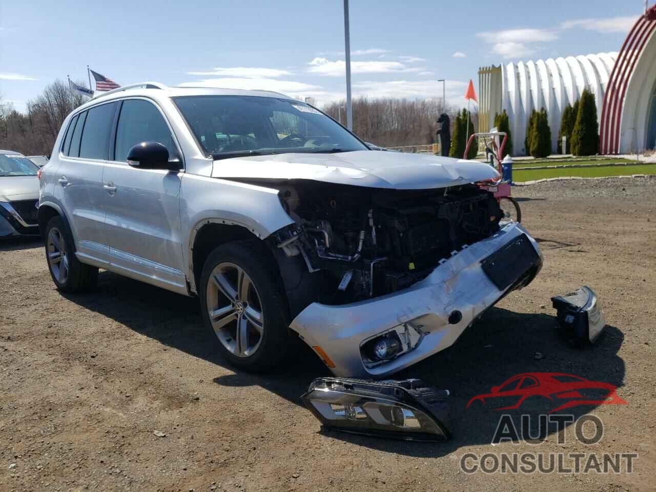 VOLKSWAGEN TIGUAN 2017 - WVGUV7AX6HK017386