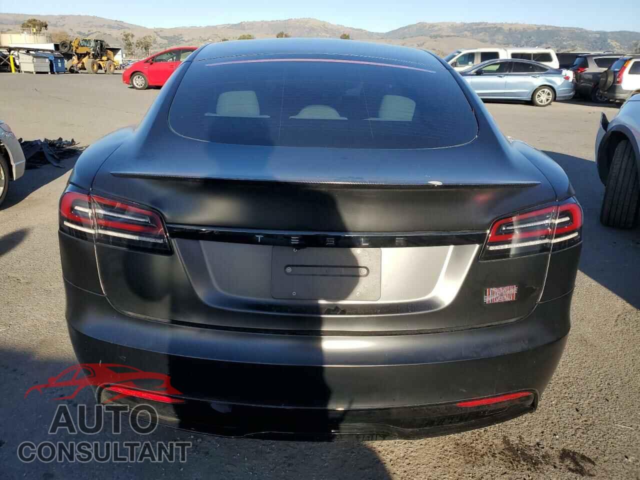 TESLA MODEL S 2024 - 5YJSA1E65RF533887