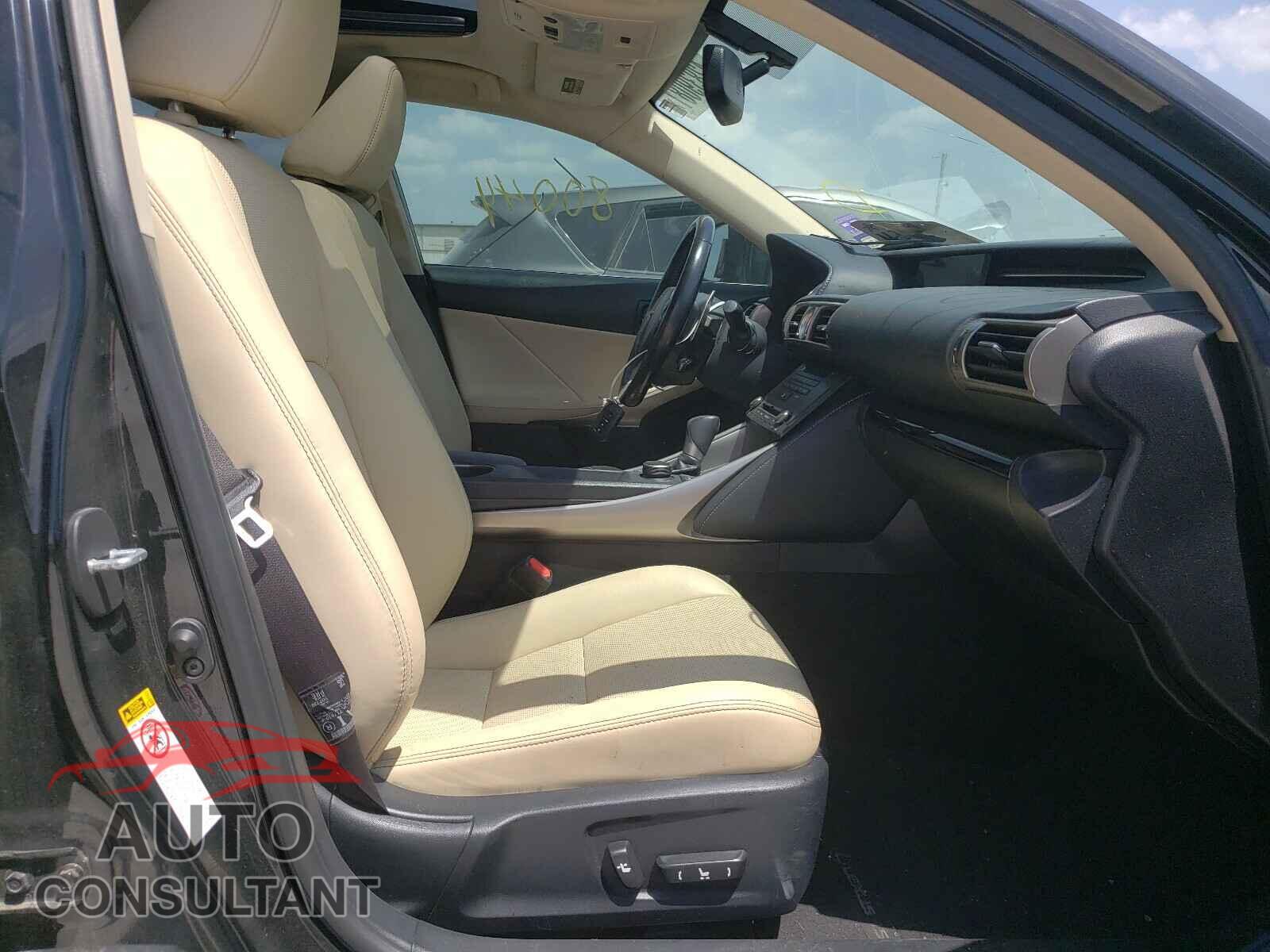 LEXUS IS 2016 - JTHBA1D20G5023393