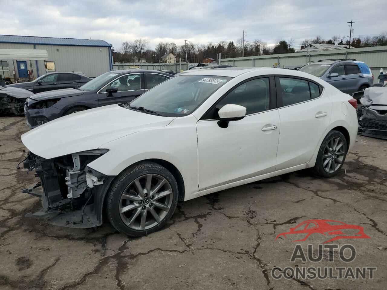 MAZDA 3 2018 - 3MZBN1V39JM249878