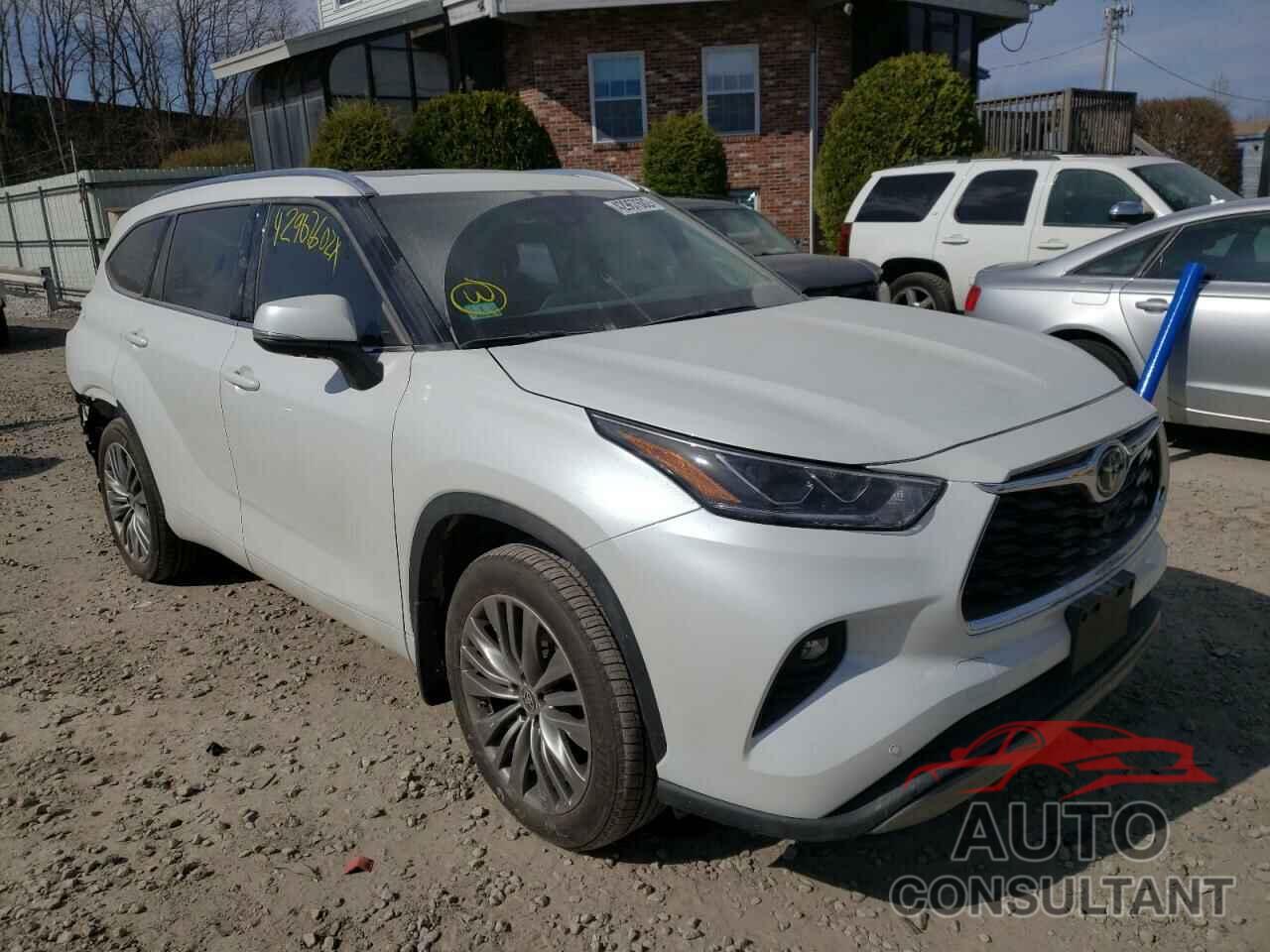 TOYOTA HIGHLANDER 2022 - 5TDFZRBH1NS173764