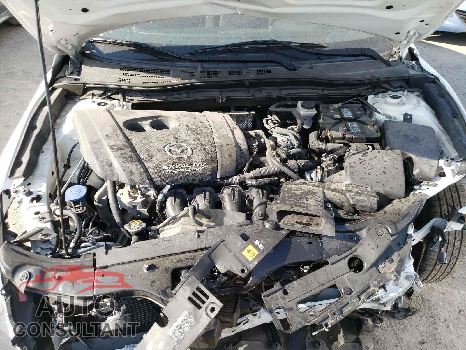MAZDA 3 2017 - 3MZBN1U73HM154764