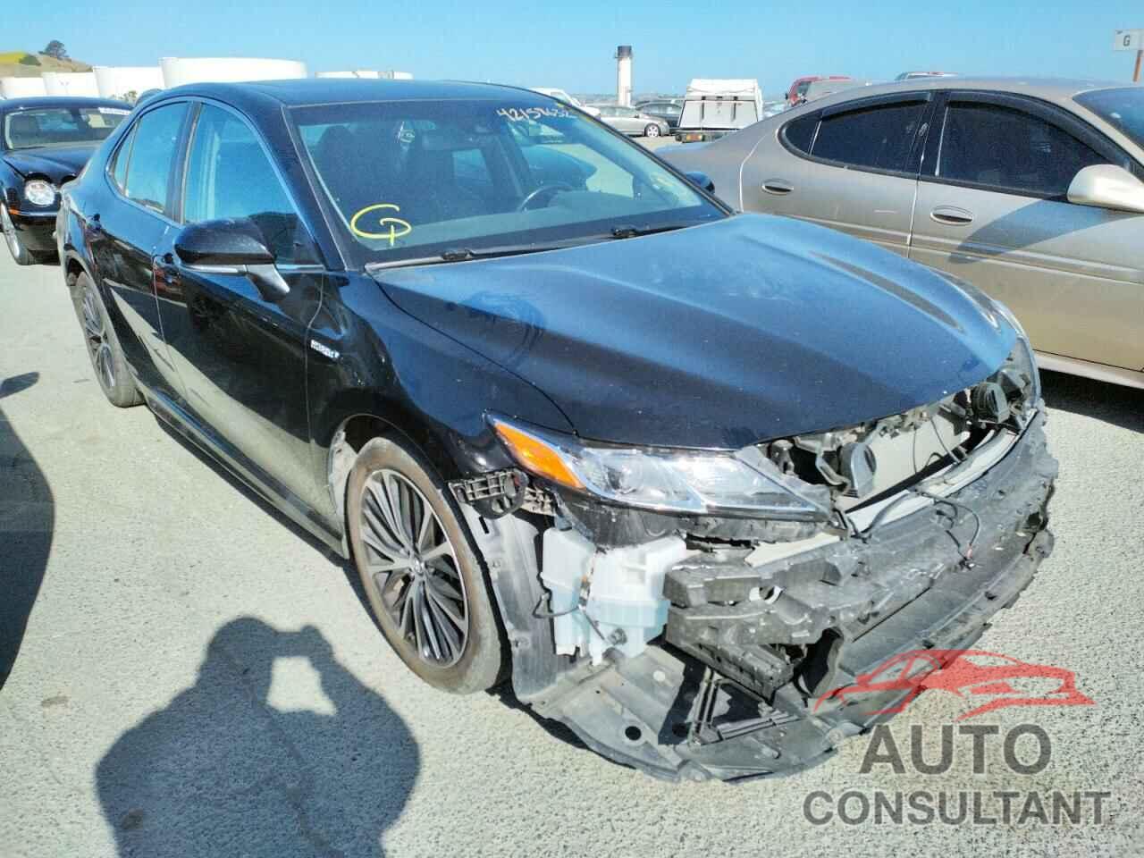 TOYOTA CAMRY 2018 - 4T1B21HK1JU506649