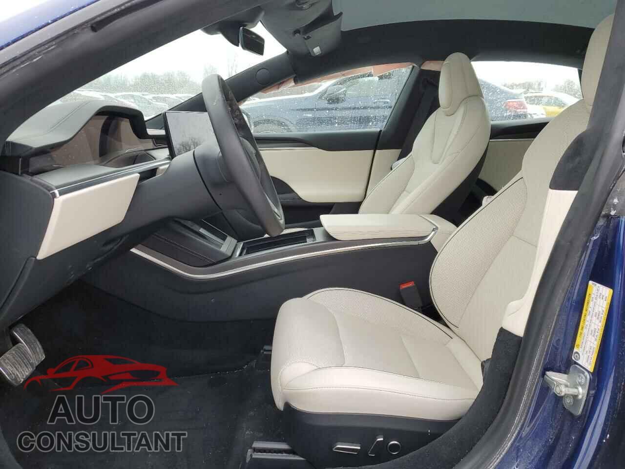 TESLA MODEL S 2023 - 5YJSA1E6XPF528200