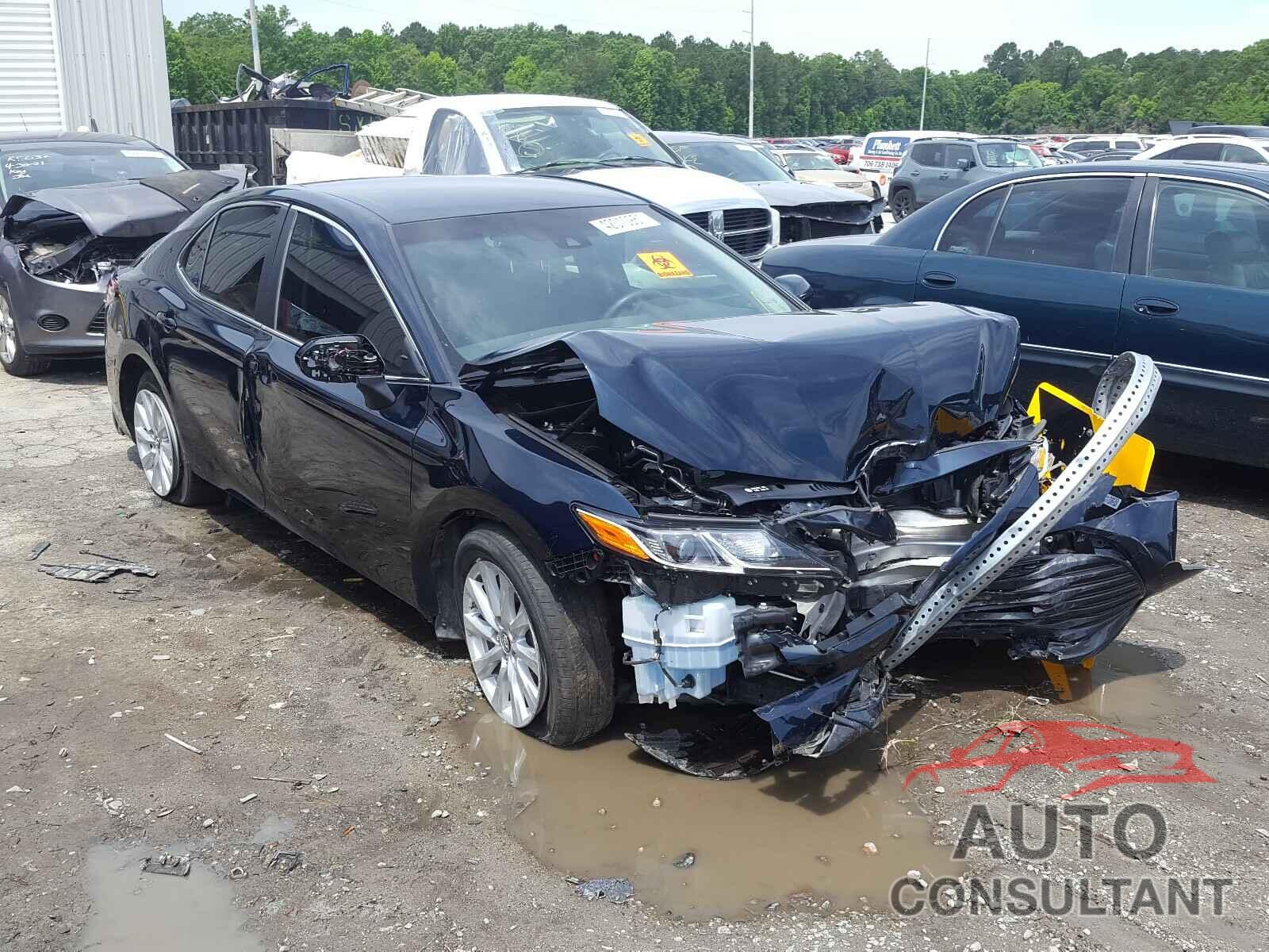 TOYOTA CAMRY 2018 - 4T1B11HK6JU570124