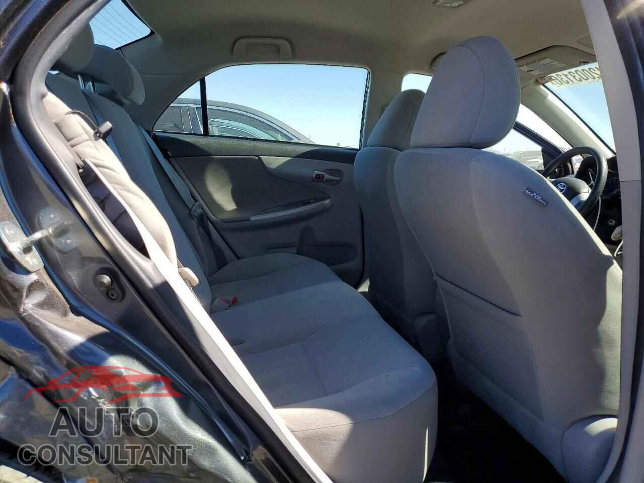 TOYOTA COROLLA 2013 - 2T1BU4EEXDC006800