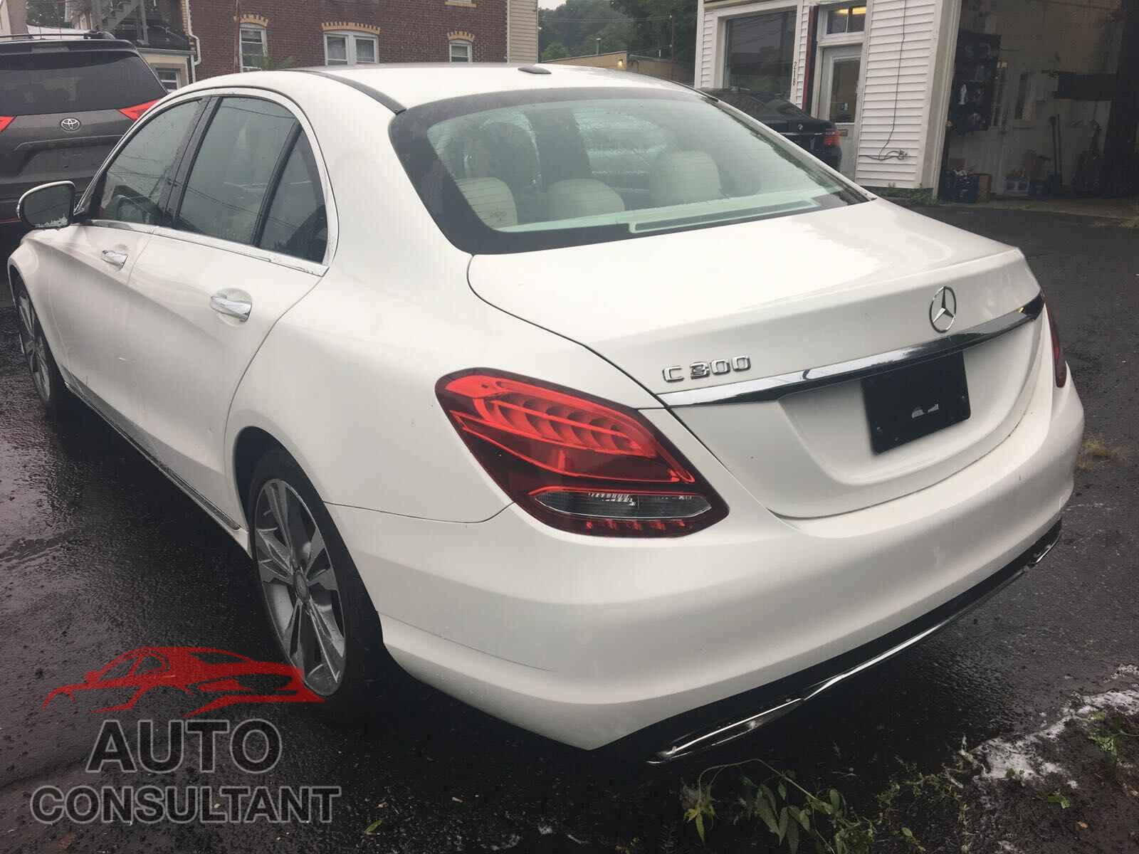 MERCEDES-BENZ C CLASS 2015 - 55SWF4JB5FU086219