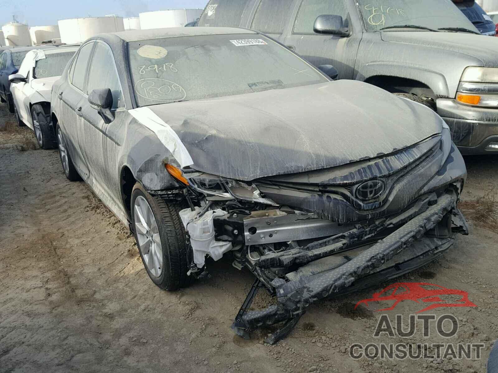 TOYOTA CAMRY 2018 - 4T1B11HK9JU020884