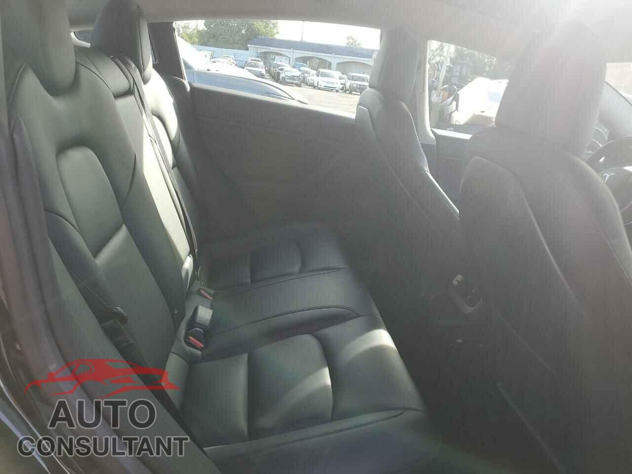 TESLA MODEL 3 2018 - 5YJ3E1EA6JF020939