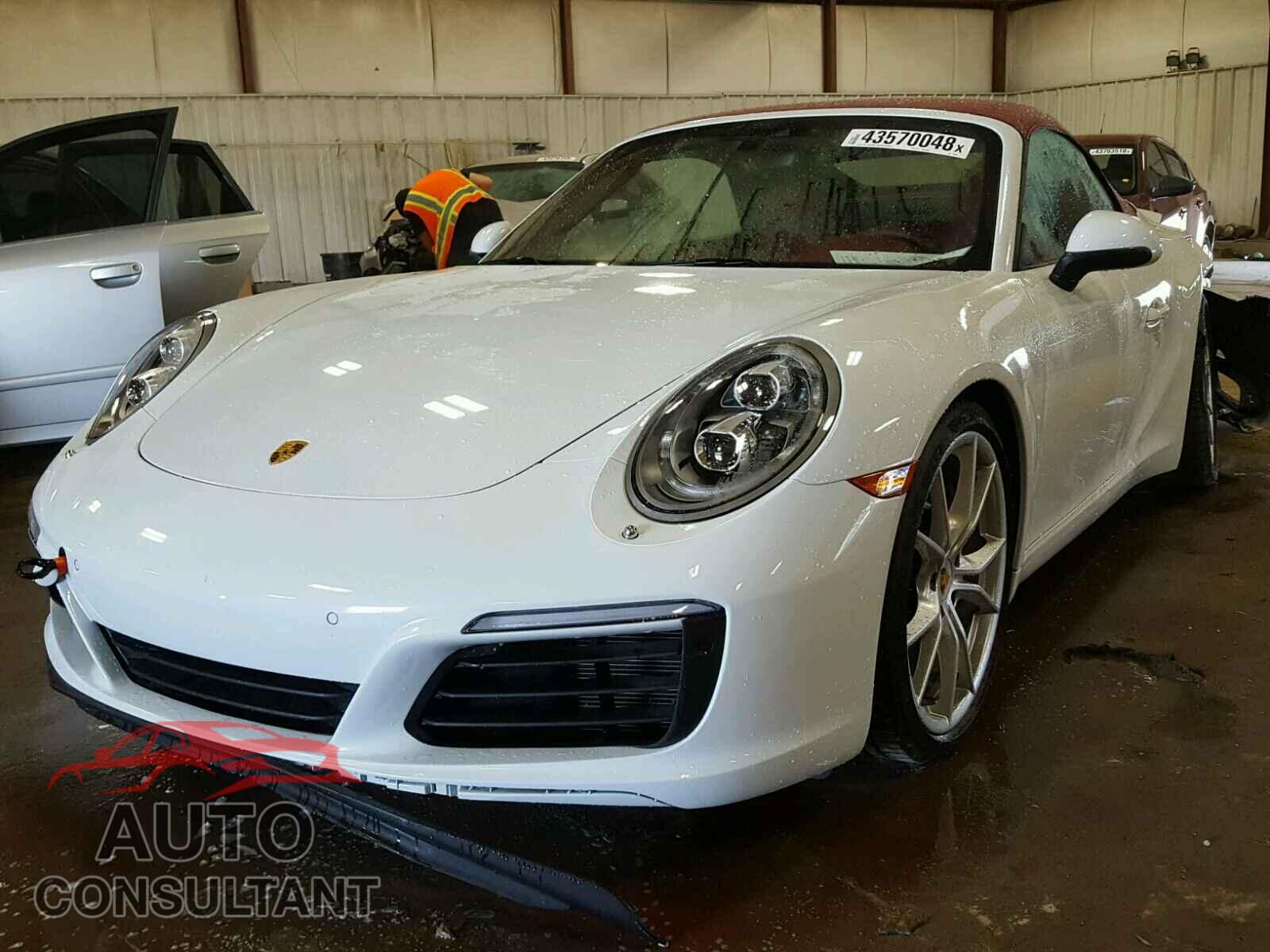 PORSCHE 911 2017 - WP0CA2A99HS142480