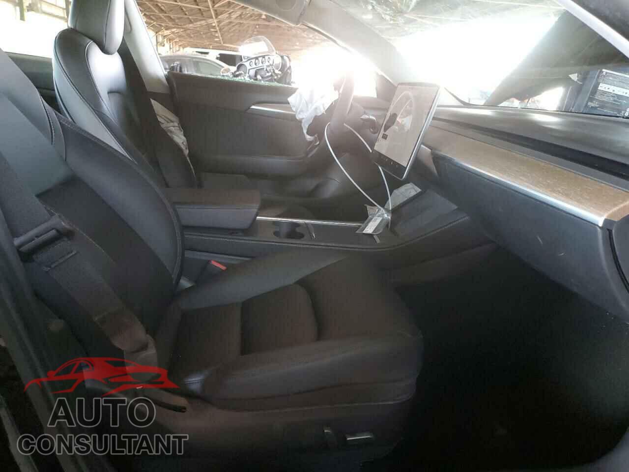 TESLA MODEL 3 2021 - 5YJ3E1EC0MF060360