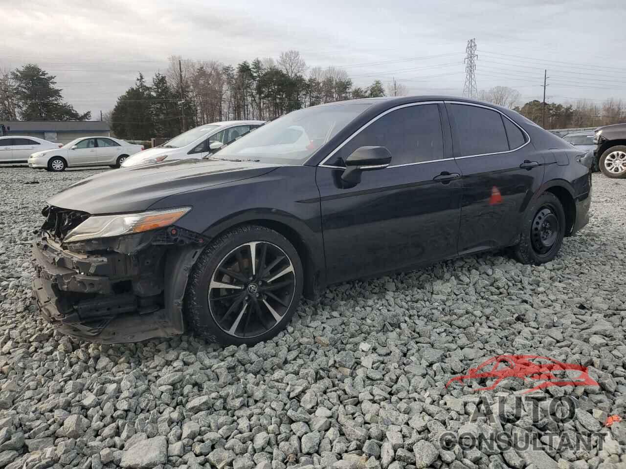 TOYOTA CAMRY 2018 - 4T1B61HK8JU137034