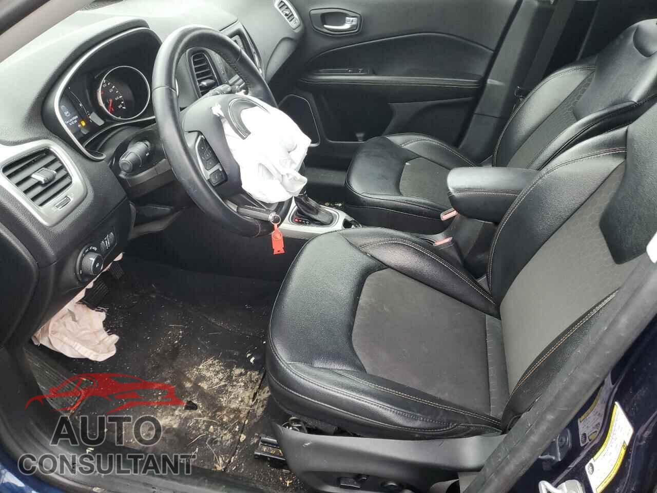 JEEP COMPASS 2018 - 3C4NJDBB0JT400749