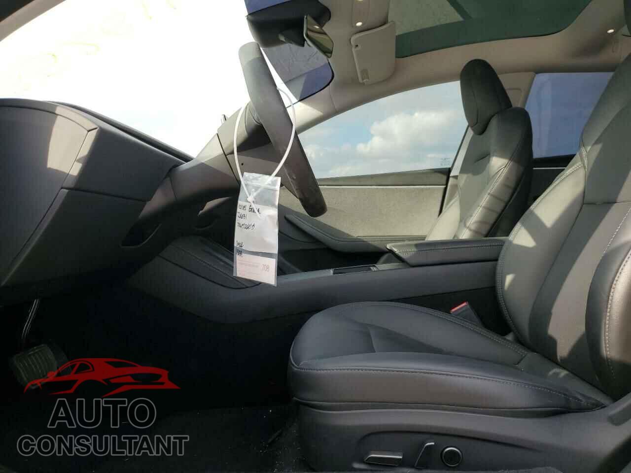 TESLA MODEL 3 2024 - 5YJ3E1EA8RF726631