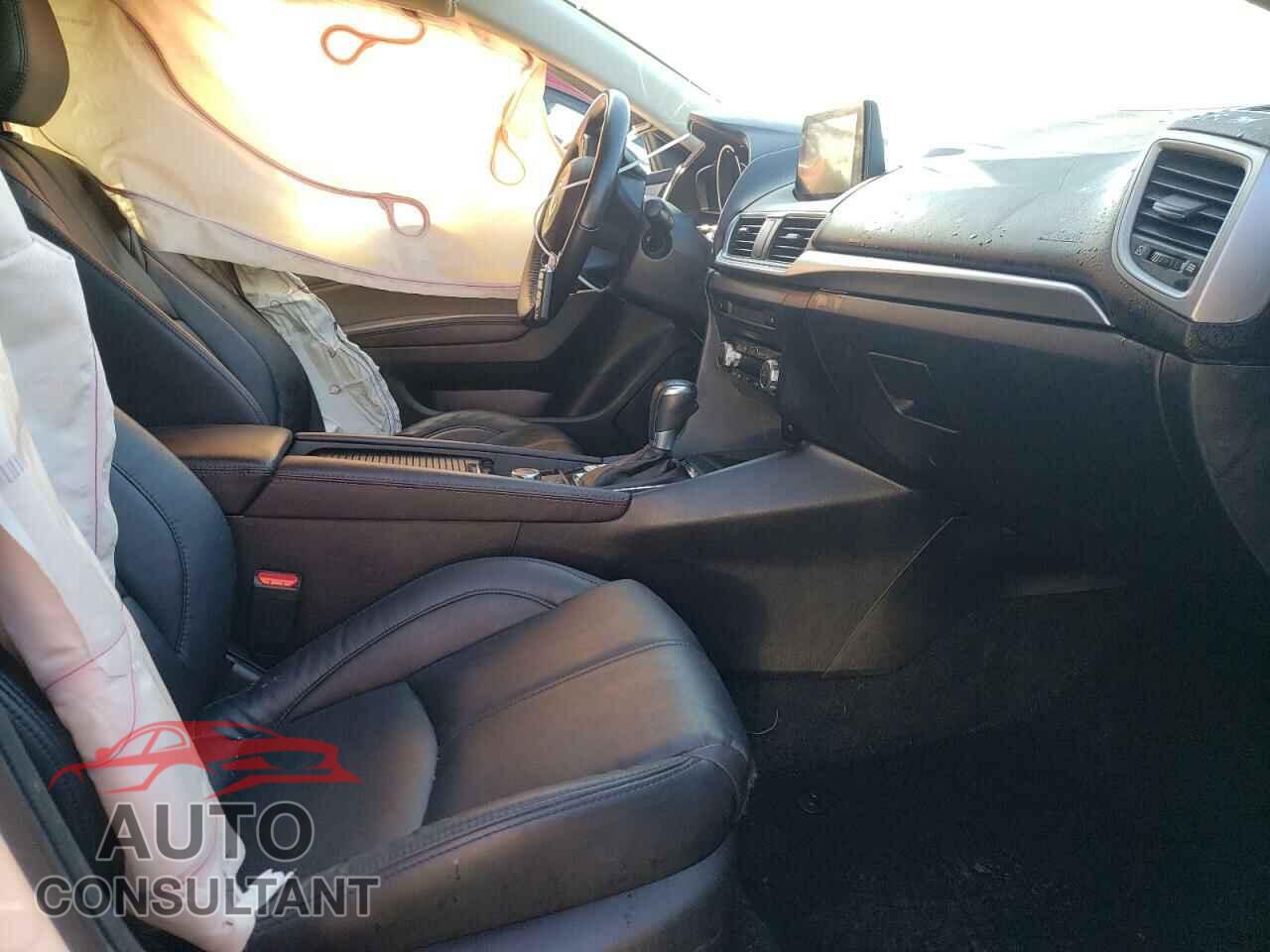 MAZDA 3 2017 - 3MZBN1V72HM110107