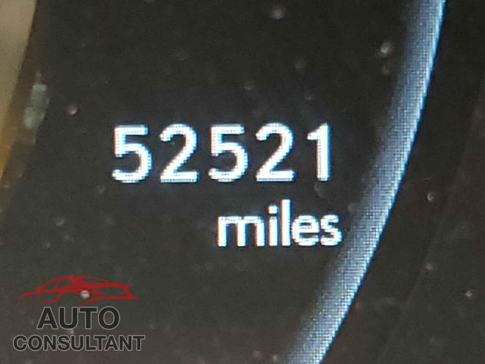 LEXUS IS 2016 - JTHBA1D21G5037299