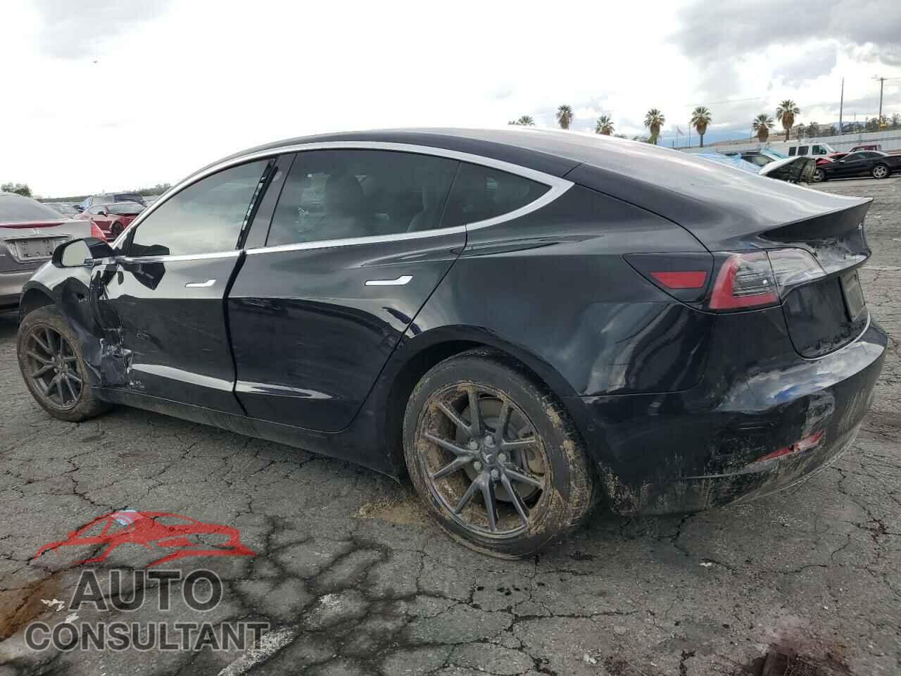 TESLA MODEL 3 2019 - 5YJ3E1EA7KF327151