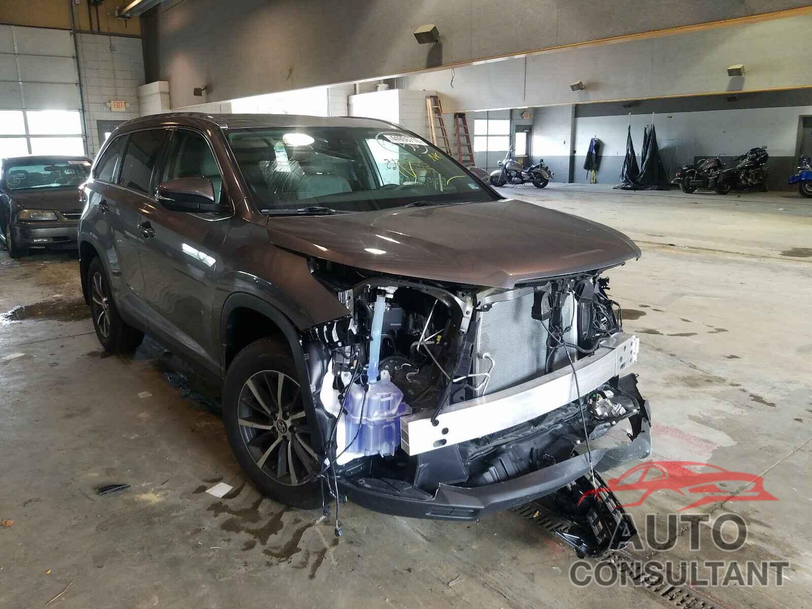 TOYOTA HIGHLANDER 2019 - 5TDJZRFH0KS925969