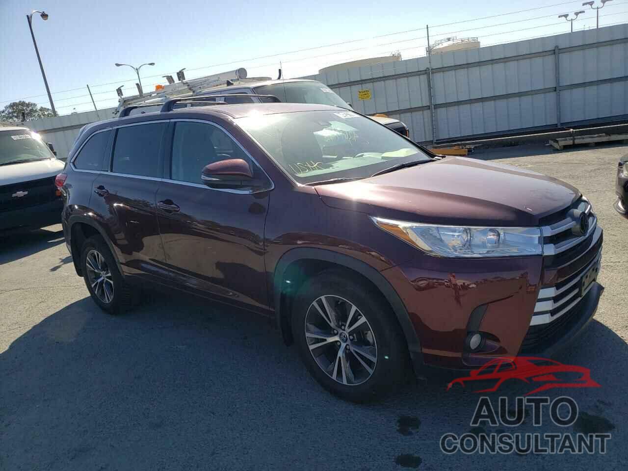 TOYOTA HIGHLANDER 2018 - 5TDBZRFH7JS841845