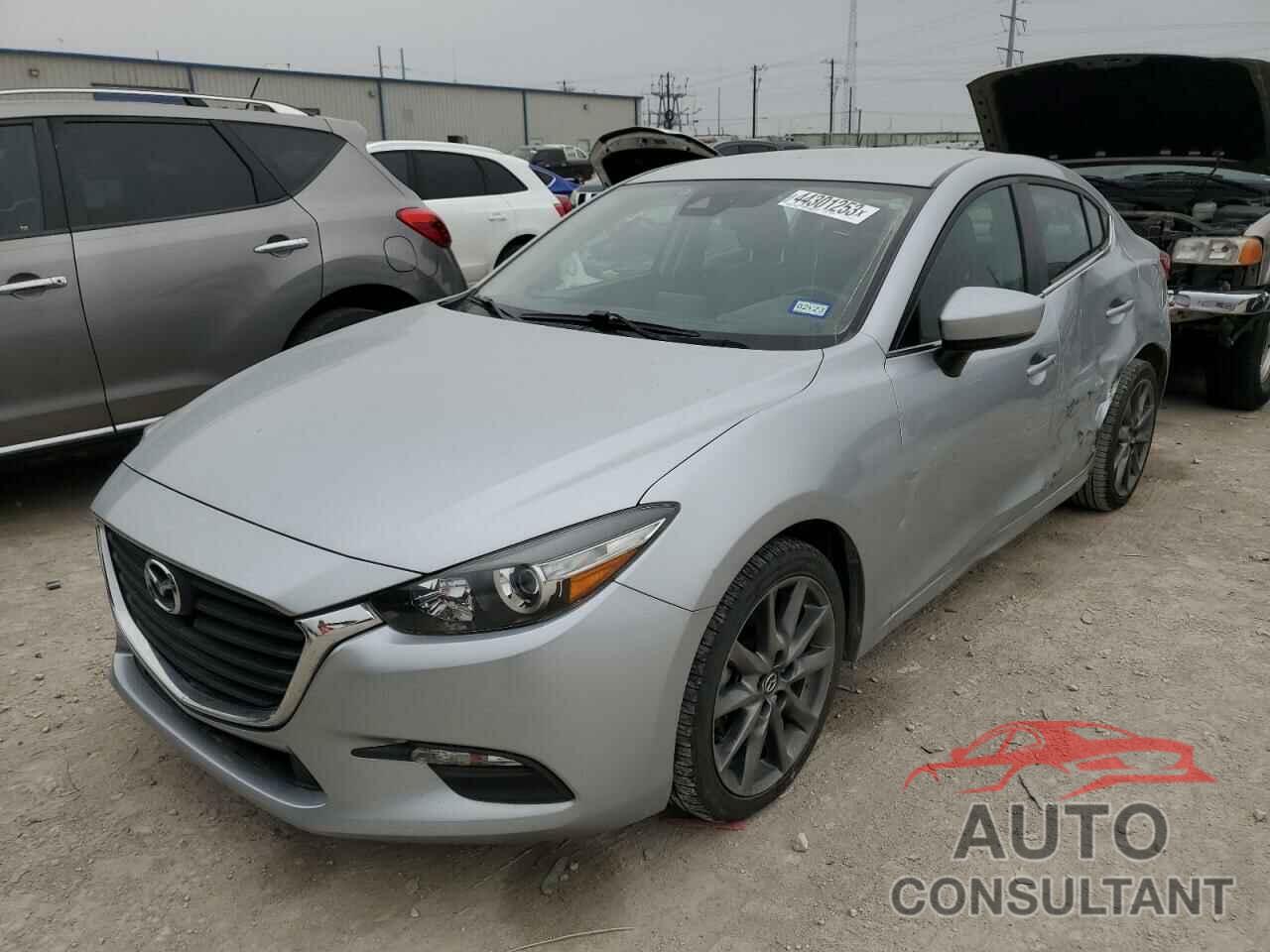 MAZDA 3 2018 - 3MZBN1V31JM207611