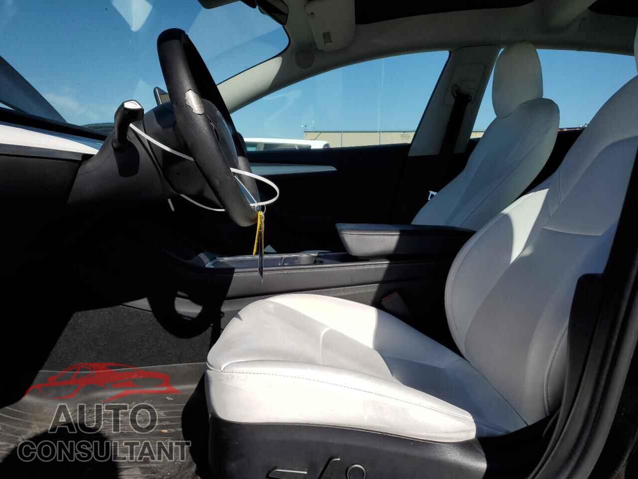 TESLA MODEL 3 2022 - 5YJ3E1EB7NF115105