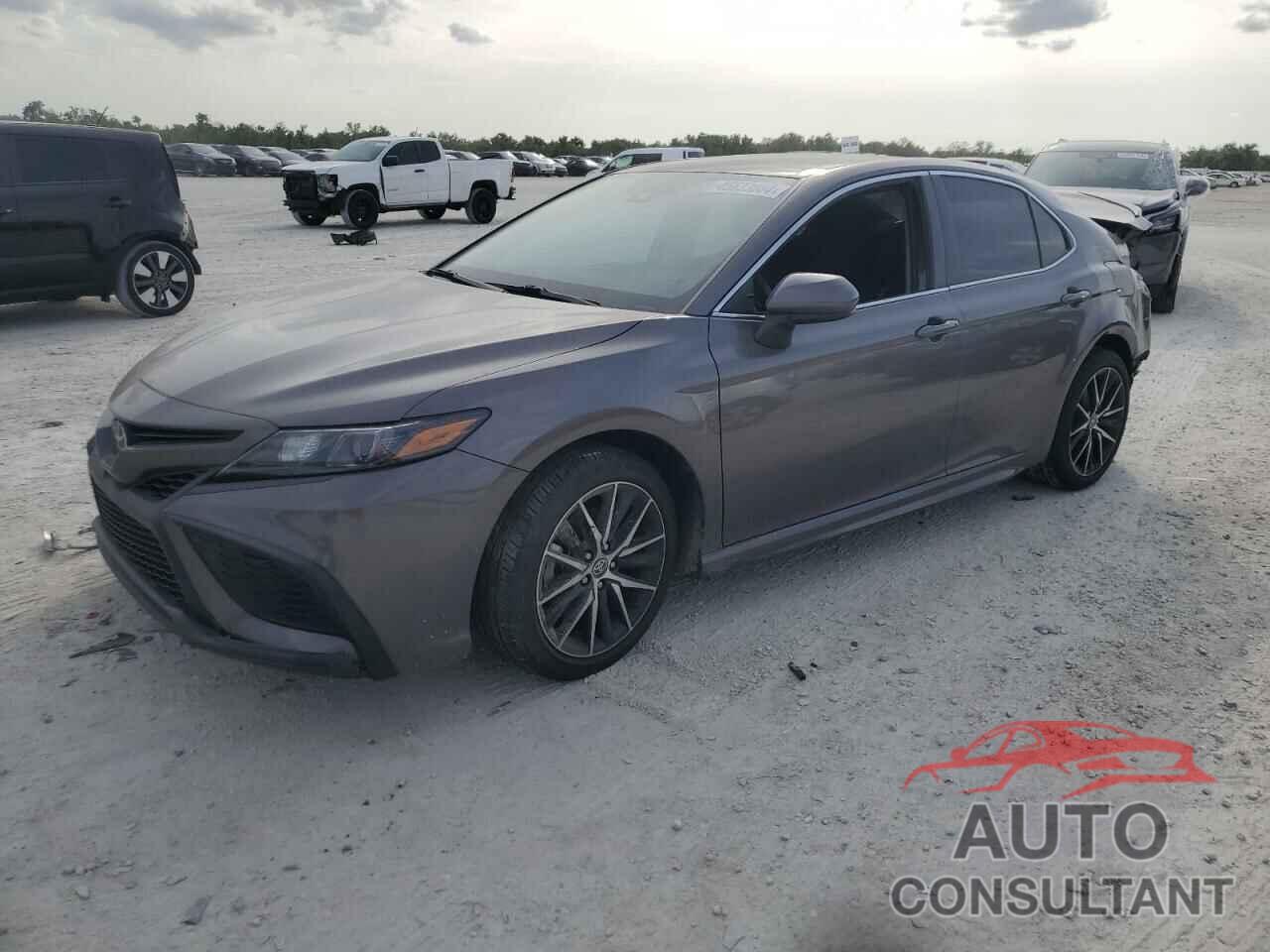 TOYOTA CAMRY 2021 - 4T1G11AK0MU457788