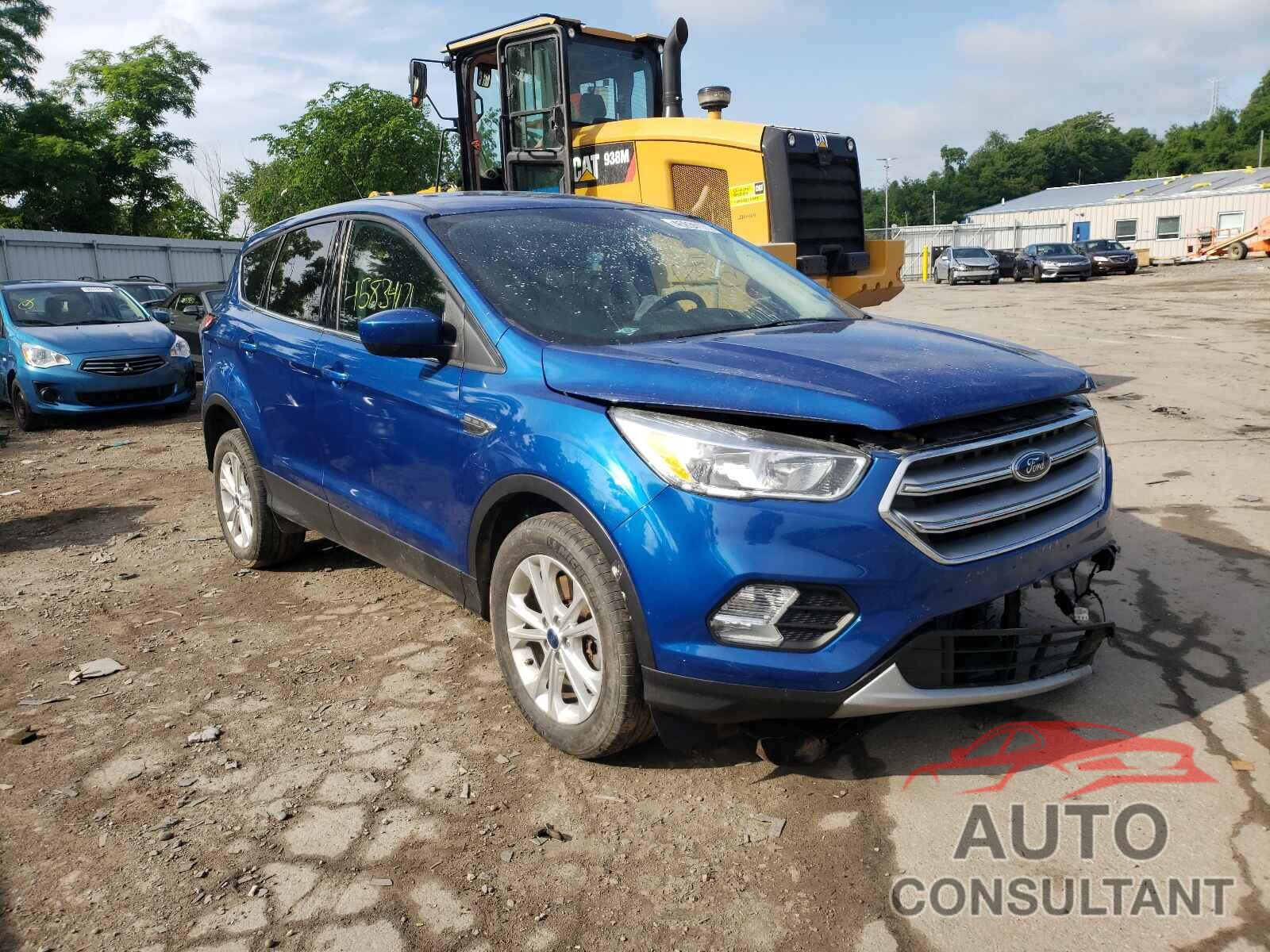 FORD ESCAPE 2017 - 1FMCU9GD0HUC61997