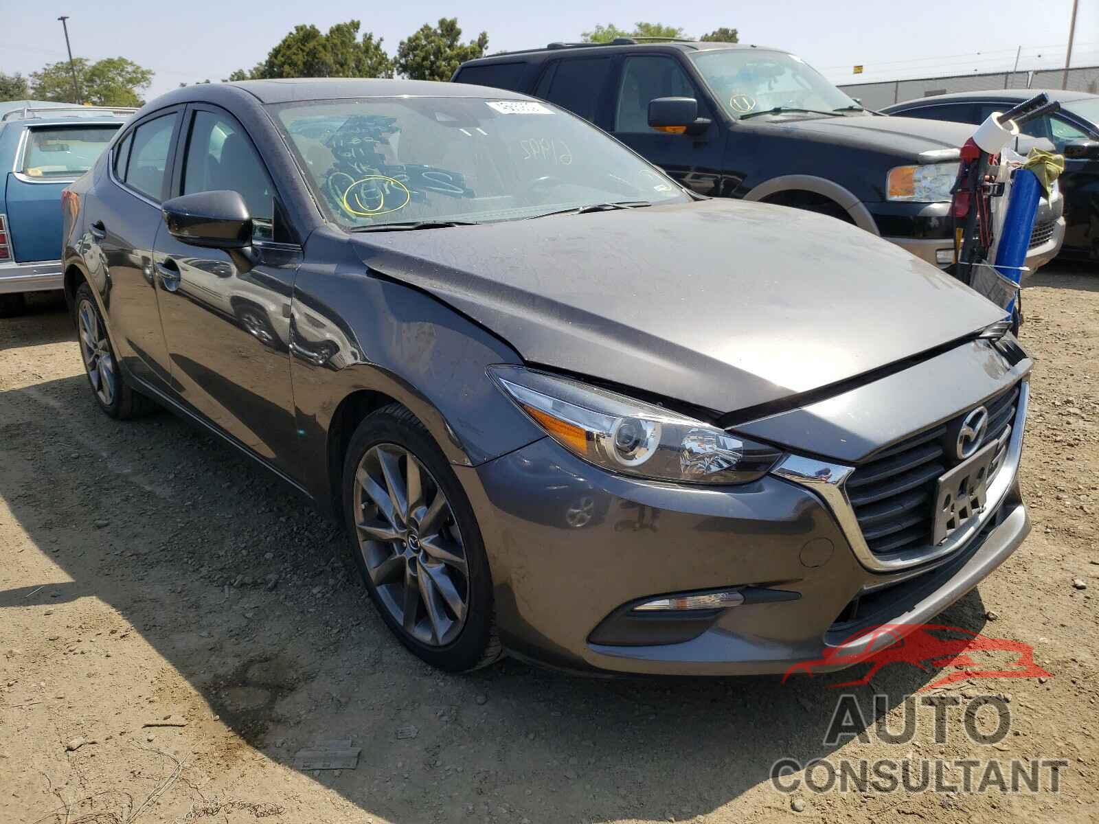 MAZDA 3 2018 - 3MZBN1V33JM174028