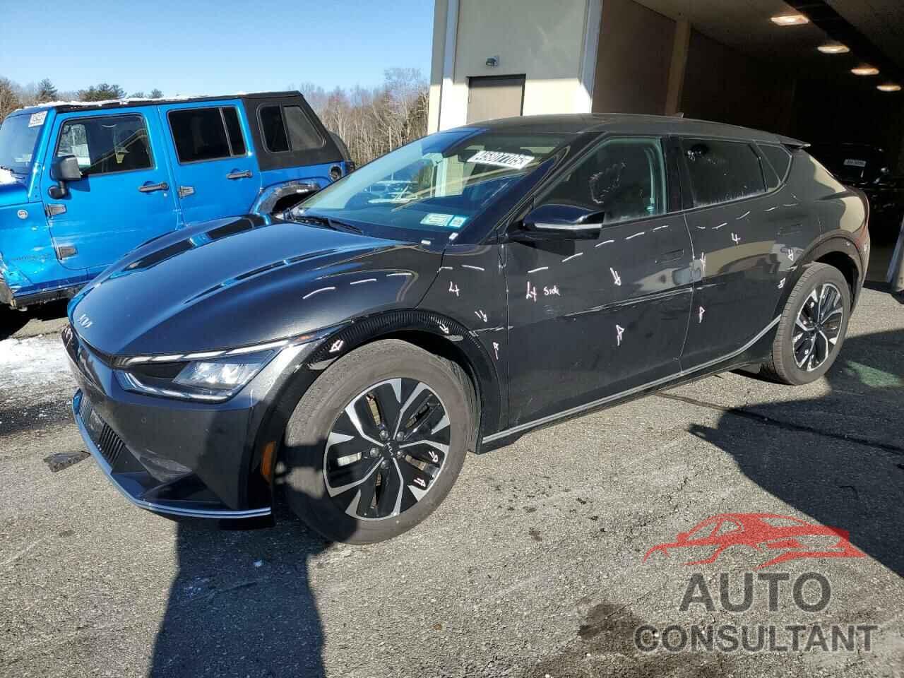 KIA EV6 LIGHT 2023 - KNDC34LA0P5604631