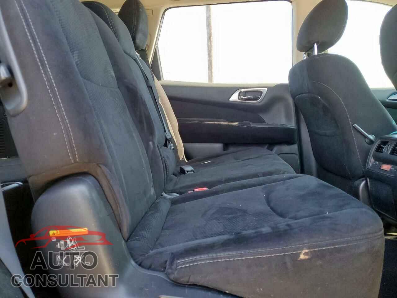 NISSAN PATHFINDER 2014 - 5N1AR2MN3EC720437