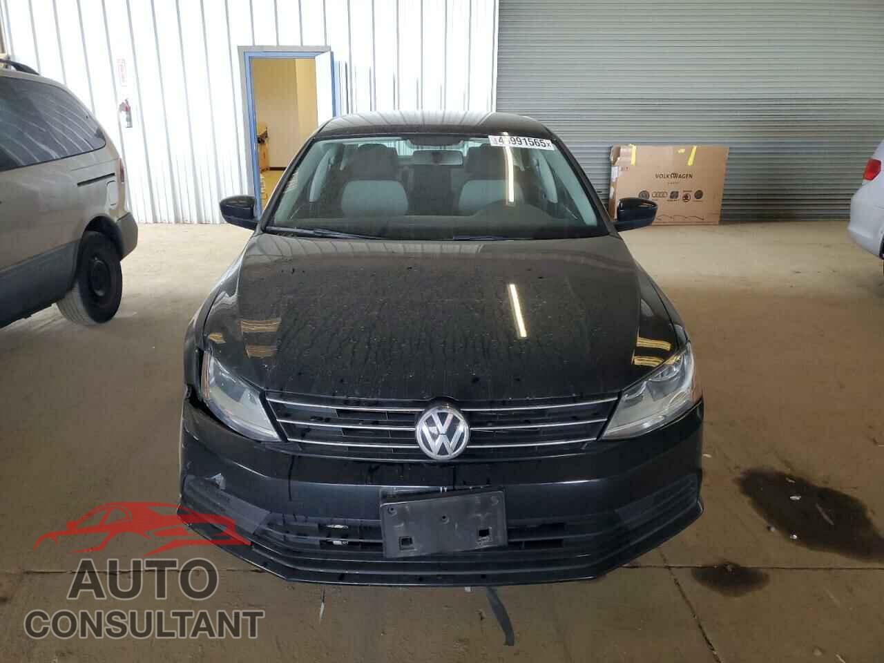 VOLKSWAGEN JETTA 2017 - 3VW2B7AJ7HM402011