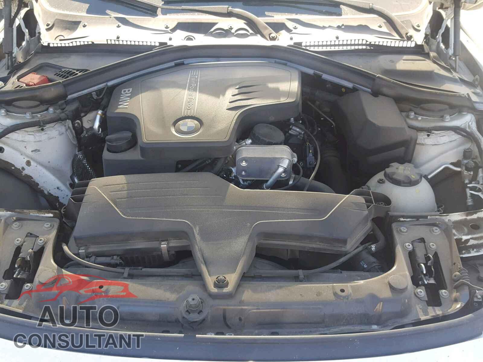 BMW 3 SERIES 2016 - WBA8E9G51GNU30592