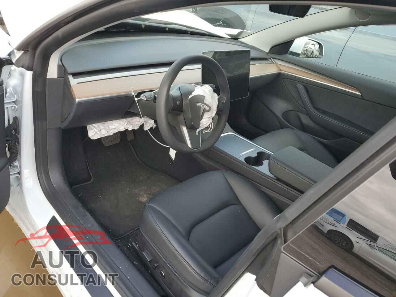 TESLA MODEL 3 2022 - 5YJ3E1EA8NF300786