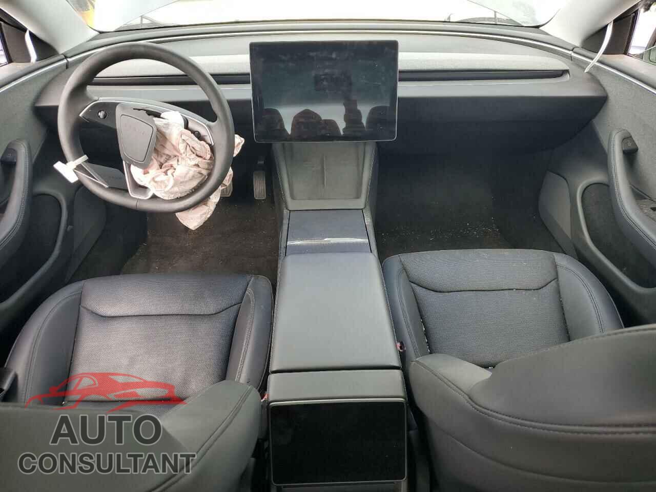 TESLA MODEL 3 2024 - 5YJ3E1EA3RF739920