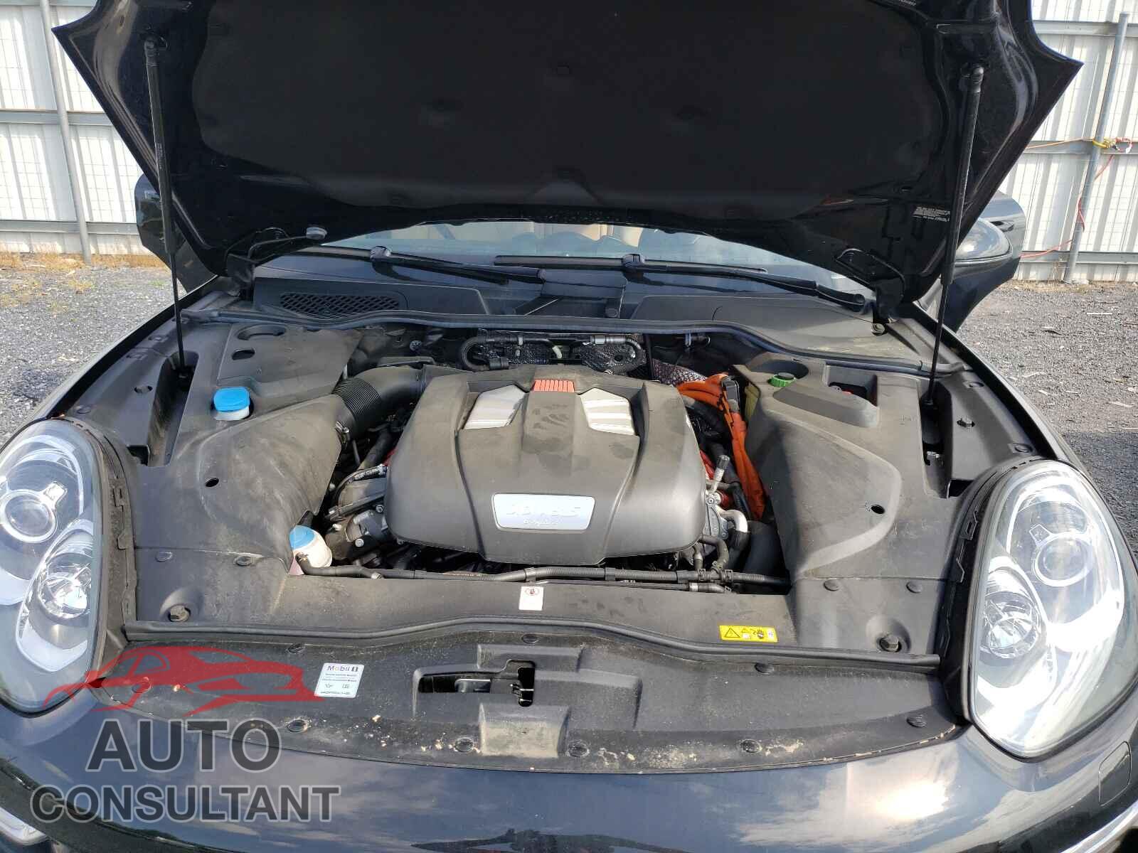 PORSCHE CAYENNE 2017 - WP1AE2A26HLA73013