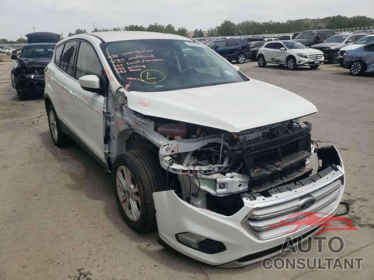 FORD ESCAPE 2017 - 1FMCU9G90HUC97152