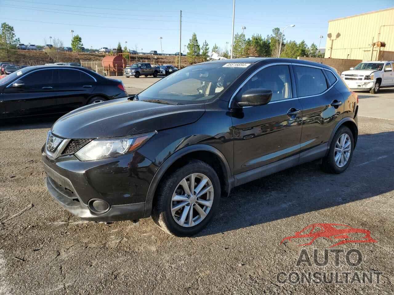 NISSAN ROGUE 2018 - JN1BJ1CP4JW182176